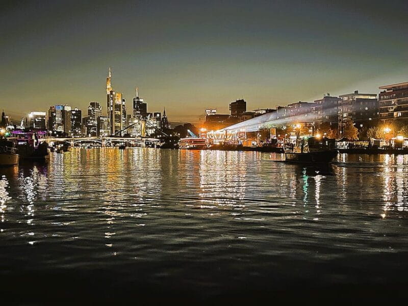 Frankfurt: Private Romantic Skyline Boat Tour - FAQ