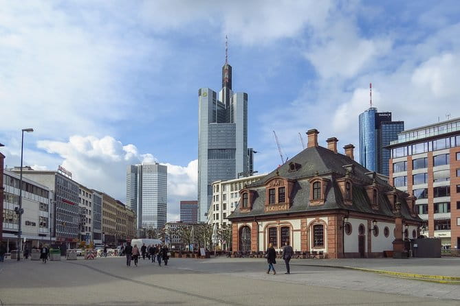 Frankfurt - Private tour with Licensed guide - Starting at the Heart of the Old Town: Römerberg and the Römer Building