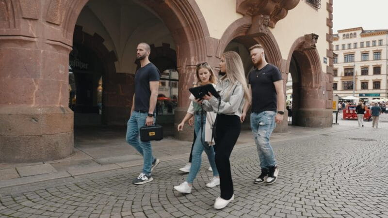 Frankfurt: Verbrecherjagd und gefährlich leckeres Schnitzel - The Sum Up: An Engaging Day of Mystery, Sightseeing, and Food