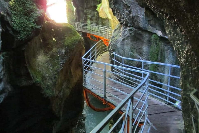 French Alps Day Tour from Geneva to Annecy and Hidden Gems - Annecy: The "Venice of the Alps"