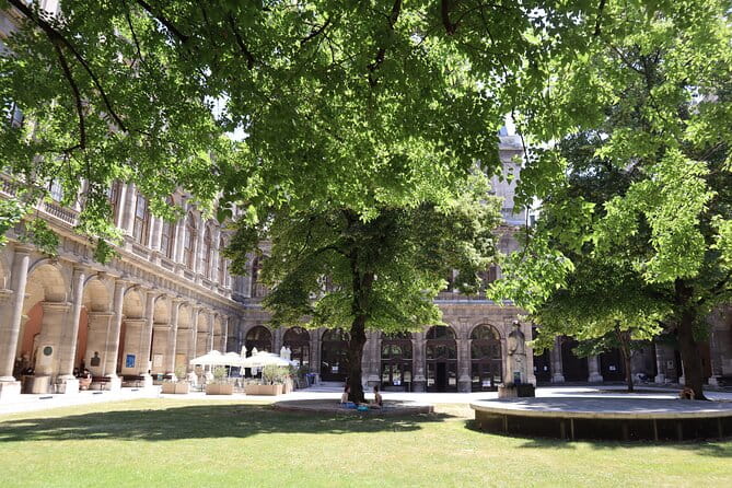 Freud - Inside the mind of a Genius - FAQ