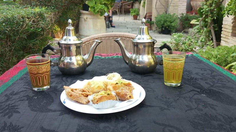 From Alicante and Elche: Tea house + sweets. Taste the flavor of the Orient. - Who Should Consider This Tour?