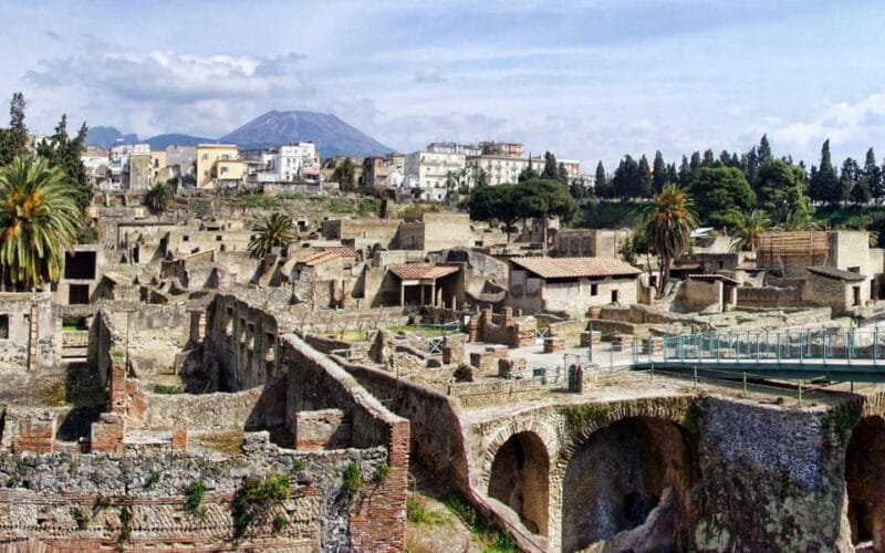 From Amalfi Coast: Pompeii, Herculaneum, and Mt. Vesuvius - Key points / Takeaways