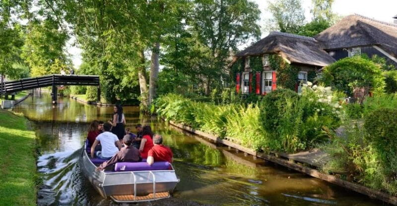 From Amsterdam: Private Tour to Giethoorn - Discovering the Netherlands’ Hidden Gems: A Detailed Look at the Private Tour to Giethoorn