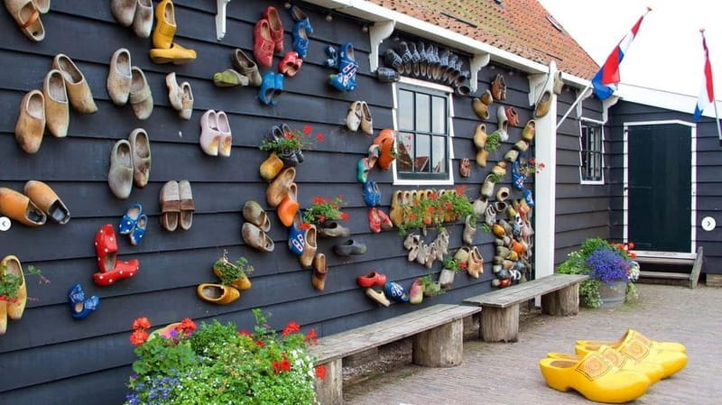 From Amsterdam: Zaanse Schans, Volendam, Marken Private Tour - Exploring the Charm of Volendam’s Fishing Village