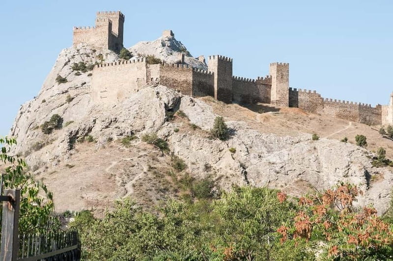 From Athens: Private Castle Day Tour - Key points / Takeaways