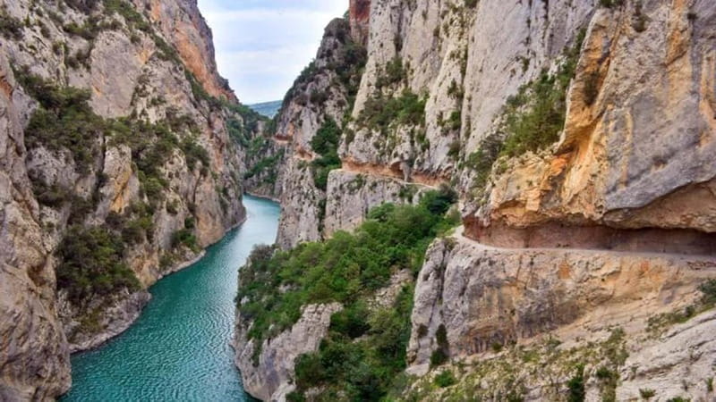 From Barcelona: Mont Rebei Canyon Day Trip with Guide - A Deep Dive into the Mont Rebei Day Trip