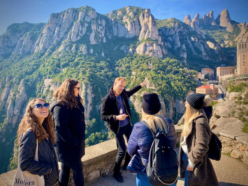 From Barcelona: Montserrat Guided Tour & Return Bus Transfer - Itinerary Breakdown