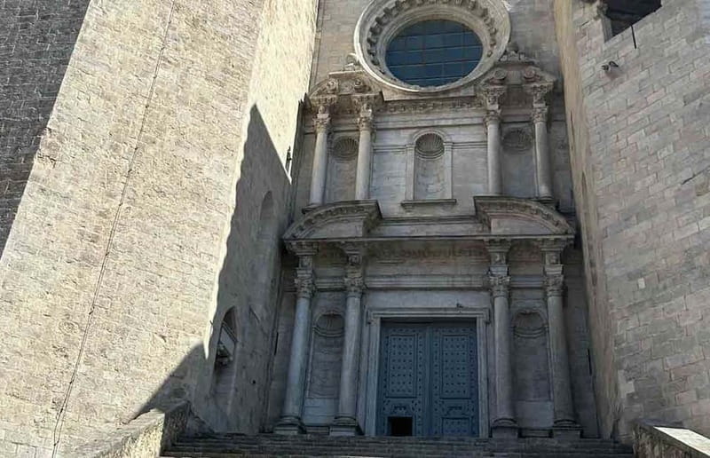 From Barcelona: Private Gerona and Besalú Guided Tour - Exploring Catalonia’s Gems: Girona and Besalú in One Day