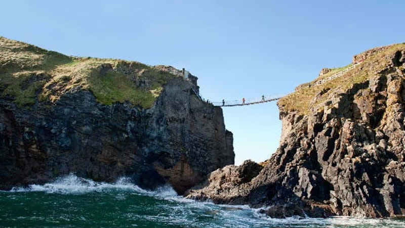 From Belfast: Giant's Causeway, Dunluce Castle & Dark Hedges - Who Will Love This Tour?