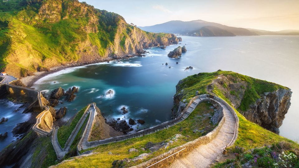 From Bilbao: Gaztelugatxe, Bermeo and Gernika Tour - Key Points