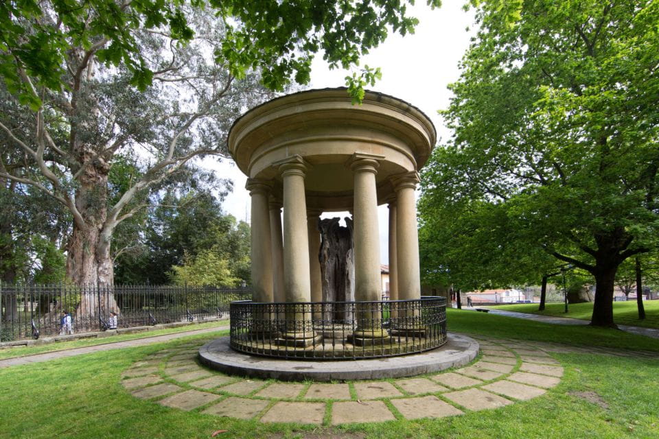 From Bilbao: Vizcaya Bridge, Gaztelugatxe, Bermeo & Gernika - Gernika