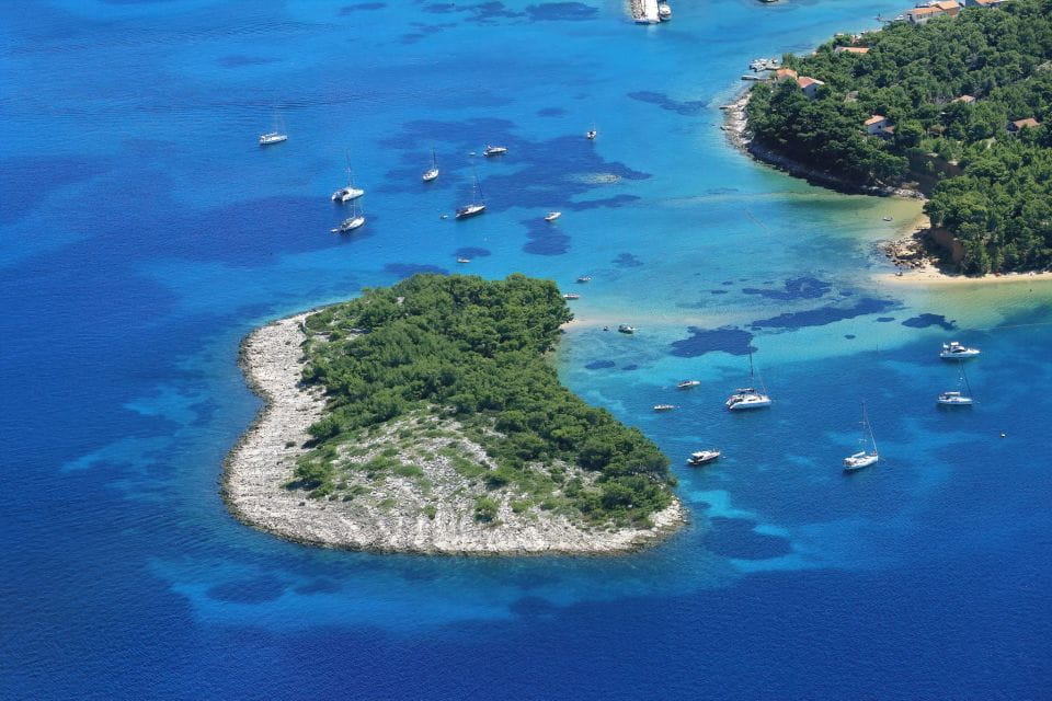 From Biograd: Golden Island of Vrgada Trip With Lunch - Lunch and Onboard Offerings