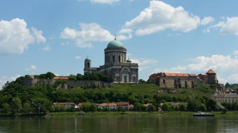 From Budapest: Danube Bend Full-Day Private Tour with Lunch - Exploring the Itinerary in Depth