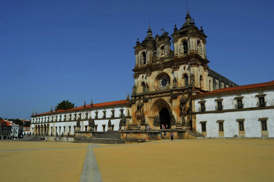 From Caldas Da Rainha: Alcobaça and Batalha Monasteries Tour - Key Points