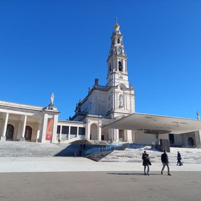 From Caldas: Guided Half Day Tour of Fátima - Basilica of Our Lady