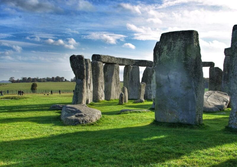 From Cambridge: Guided Day Tour to Bath and Stonehenge - Entering the World of British Heritage