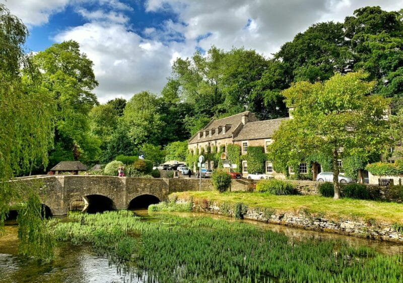 From Cambridge: Guided day trip to Stratford & The Cotswolds - Touring the Enchanting Cotswolds Villages