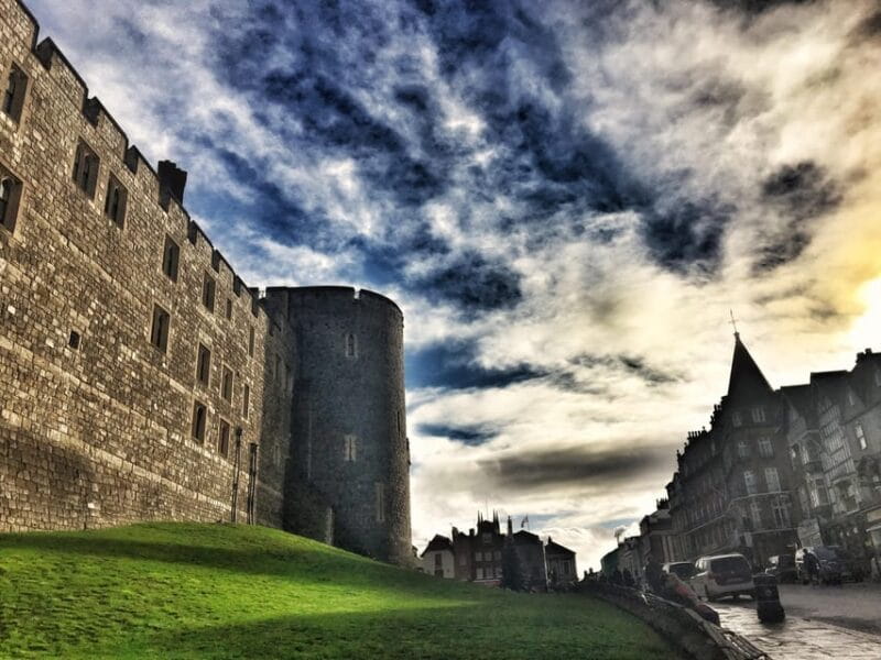 From Cambridge: Guided day trip to Windsor & Oxford - Windsor Castle: The Largest Occupied Castle in the World