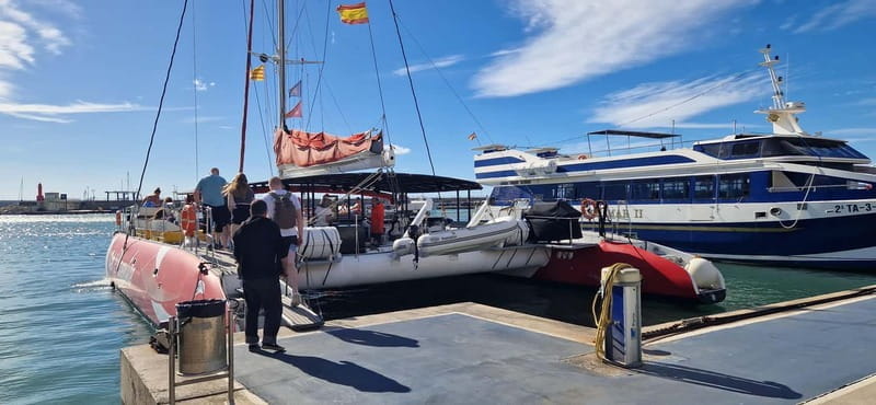 From Cambrils: catamaran 2h with drinks/bed balinese, swim. - Starting Point and Practicalities for Your Day