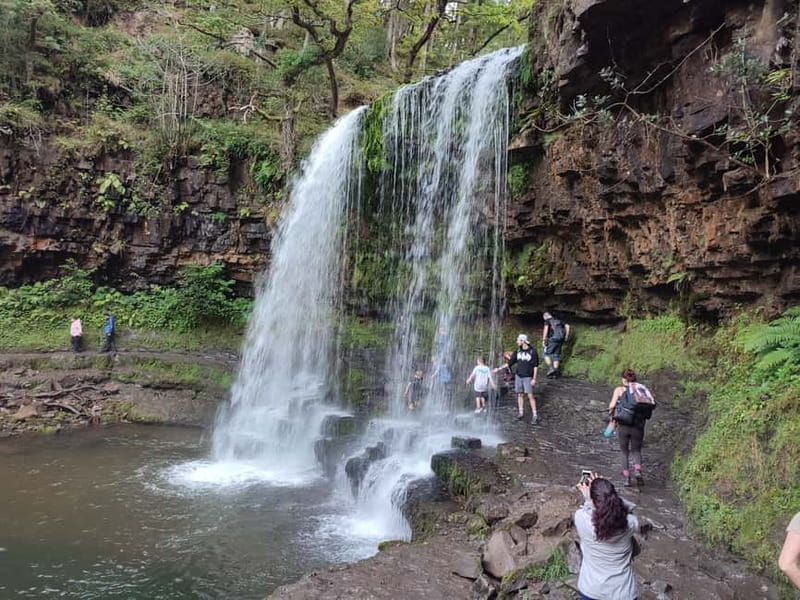 From Cardiff: Guided Hike to 6 Waterfalls in Brecon Beacons - The Role of the Guide: Knowledge and Friendliness