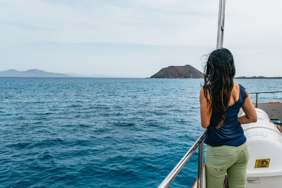 From Corralejo: Round-Trip Ferry Transfer to Lobos Island - Customer Feedback Highlights