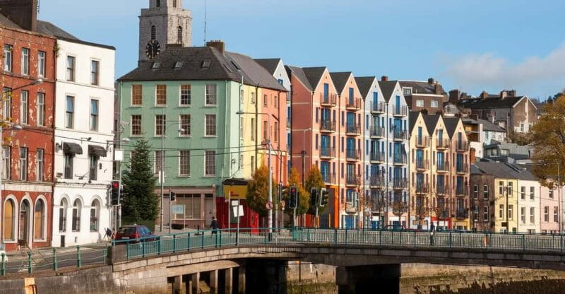 From Dublin:Cork,Cahir Castle,Rock of Cashel Tour in Spanish - The Rock of Cashel: Ireland’s Medieval Icon