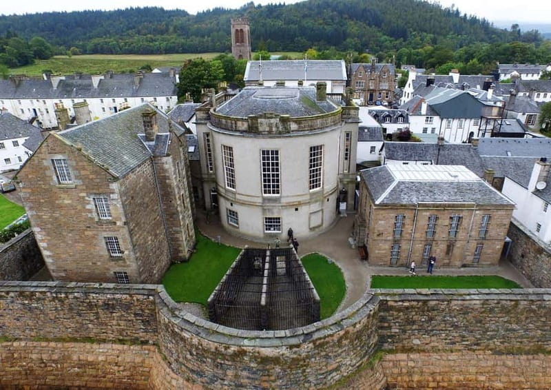From Edinburgh: West Highlands, Castles & Lochs Day Tour - Inveraray – A Charming Highland Town