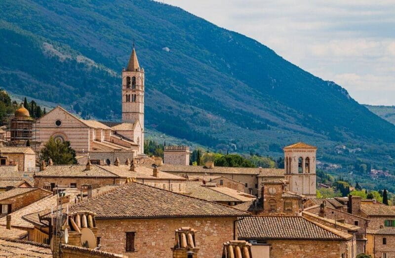 From Florence: Private Minivan Excursion to Assisi & Cortona - The Experience: What You Can Expect