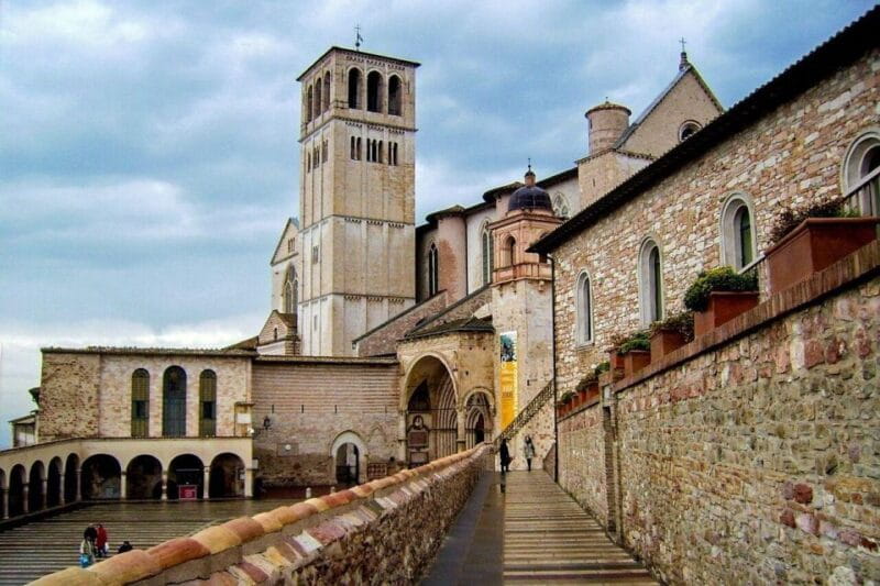 From Florence: Private Minivan Excursion to Assisi & Cortona - Price and Logistics