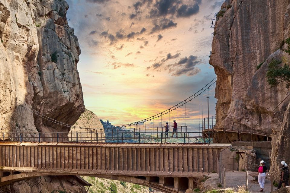 From Fuengirola: Caminito Del Rey Guided Day Trip - Participant Requirements