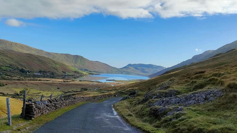 From Galway: Connemara, Kylemore Abbey & Castles 1 Day Tour - Exploring Connemara: A Well-Paced Mix of History and Scenery