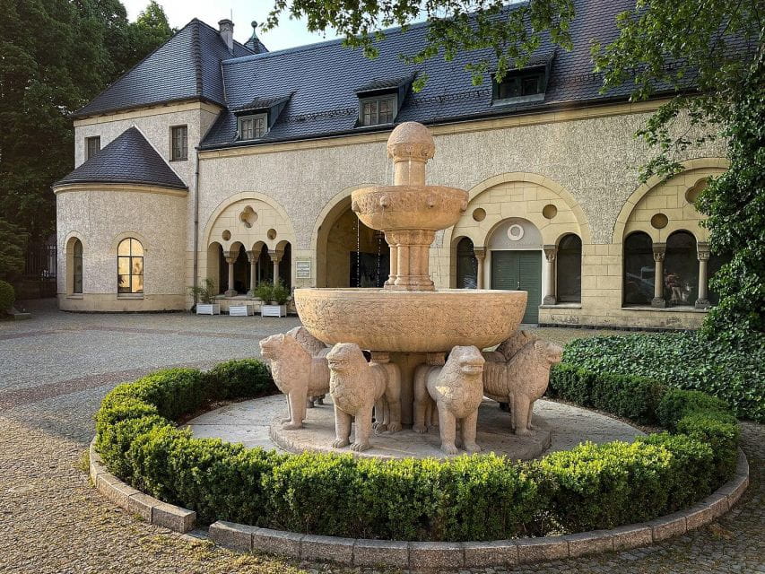 From Golden Age to Fall and Rebirth of Poland - Imperial District