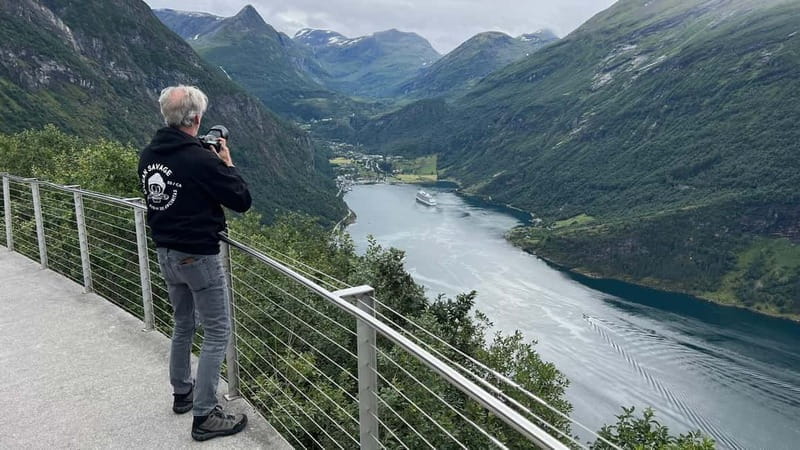 From Hellesylt: Geiranger Highlights Tour with Photo Stops - Exploring Geiranger Town: A Quick Taste