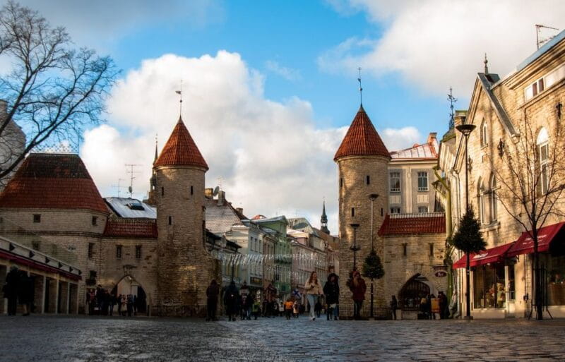 From Helsinki: Guided Day Trip to Tallinn by Ferry & VIP Car - Key Points and Takeaways