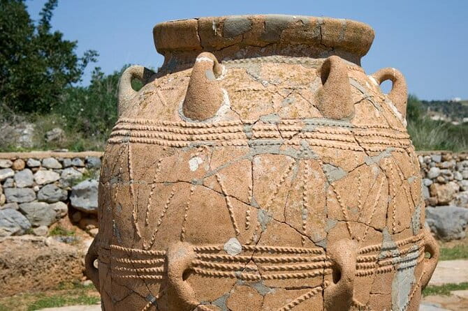 From Heraklion & Malia: Cretan Folklore Night with Buffet - Key Points / Takeaways