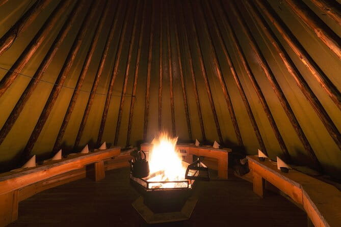 From Kakslauttanen:Northern Lights tour to Lake Inari, inc dinner - FAQ