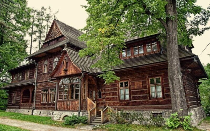 From Krakow: Zakopane Private Day Trip with Local - Strolling Down Krupówki: The Heart of Zakopane