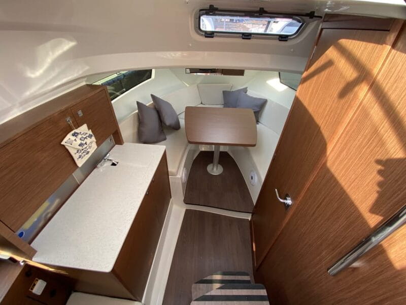 From La Spezia: 5 Terre Private Boat Tour (Lunch and Drinks) - A Look at the La Spezia: 5 Terre Private Boat Tour (Lunch and Drinks)