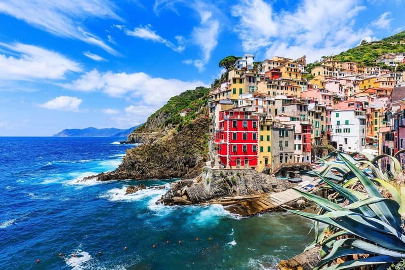 From La Spezia: Cinque Terre Small Group Tour with Limoncino - Exploring La Spezia and the Start of Your Day