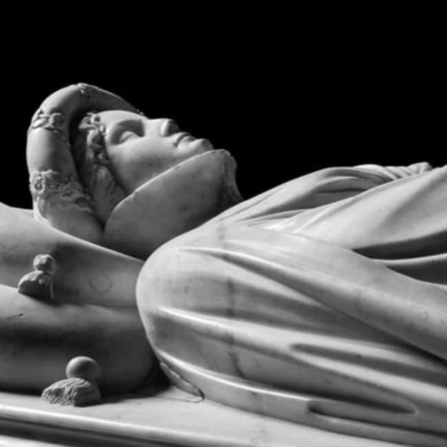 From La Spezia: Pisa, Lucca & Lunch at a Tuscan Winery - FAQ