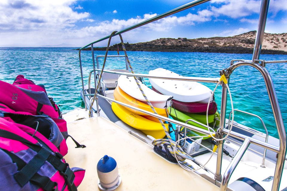 From Lanzarote: Sailing Day Trip Around La Graciosa - Customer Reviews and Ratings