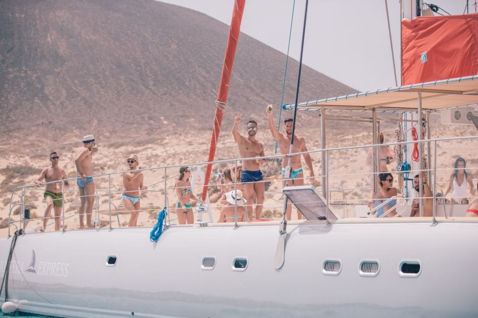 From Lanzarote: Sailing Day Trip Around La Graciosa - Booking and Cancellation