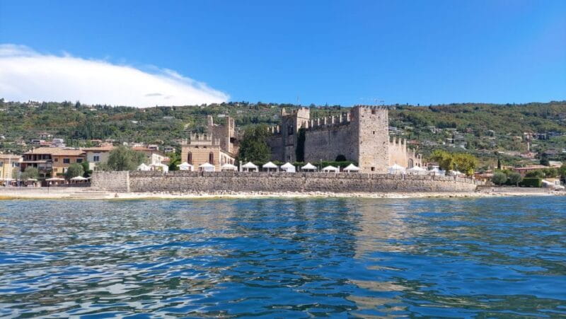 From Lazise: 4 hours boat tour cruise on Lake Garda - FAQ