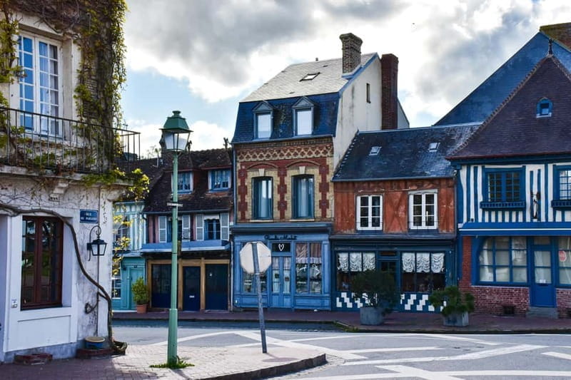 From Le Havre: Seaside Charms Honfleur and Deauville - Exploring Honfleur: Art, Architecture, and Authentic Charm