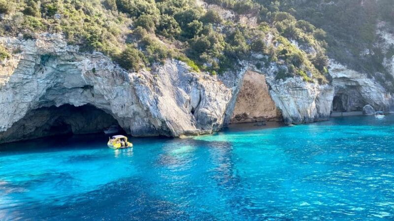 From Lefkimmi: Paxos, Antipaxos & Blue Caves Speedboat Tour - Practical Tips for Your Day Trip