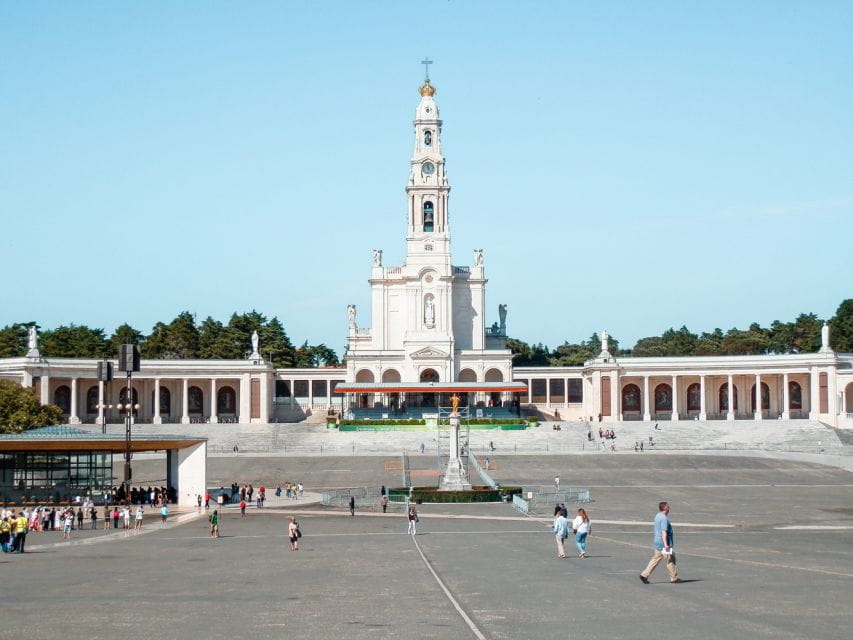 From Lisbon: Fatima Half-Day Shrine and Basilica Tour - Fatima Shrine and Basilica