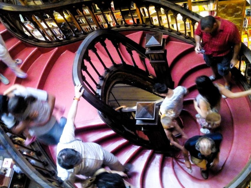 From Lisbon to Porto With 2 Stop in the Way Private Tour - Key Points