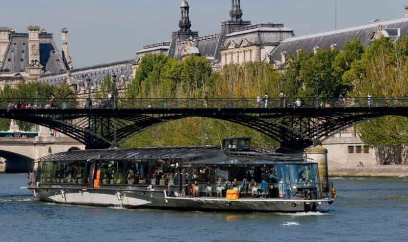 From London: Paris Tour with Sightseeing Bus & Lunch Cruise - Arriving in Paris and Starting Your Day