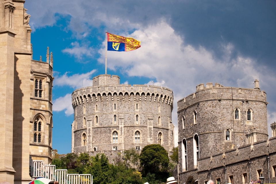 From London: Royal Guided Tour of Windsor Castle - Multi-Language Audio Guide